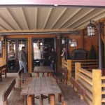 Pergola montata la terasa